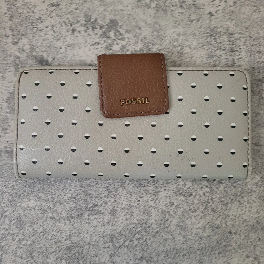 Fossil Eco Leather Wallet Gray Polka Dots Geometric Shapes Black White